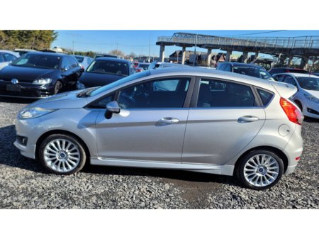2016 Ford Fiesta - photo 12