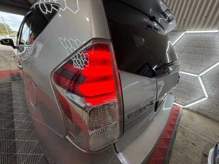 2017 Toyota Prius - photo 23