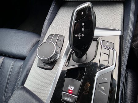 2018 BMW 5-Series - photo 16