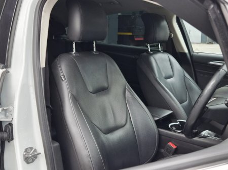 2015 Ford Mondeo - photo 22