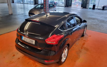 2017 Ford Focus - photo 2