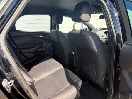 2016 Ford Focus - photo 8