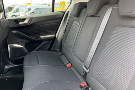 2018 Ford Focus - photo 20