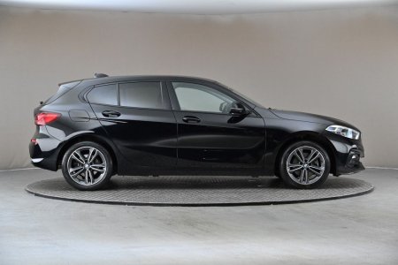 2021 BMW 1-Series - photo 11
