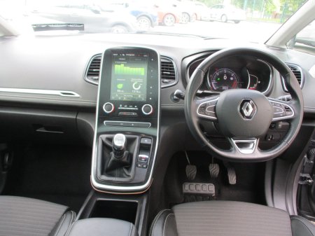 2017 Renault Scenic - photo 11
