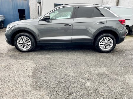 2023 Volkswagen T-Roc - photo 25