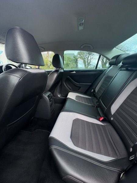 2017 Volkswagen Jetta - photo 19