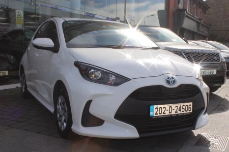 2020 Toyota Yaris Hybrid Aura