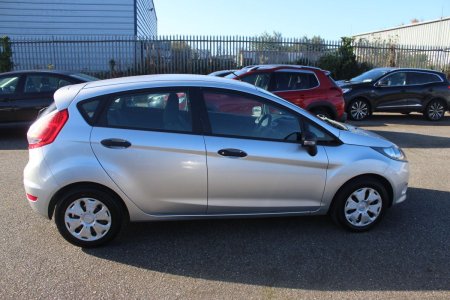 2012 Ford Fiesta - photo 2