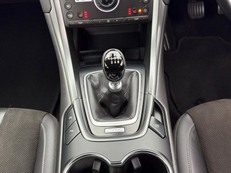 2018 Ford Mondeo - photo 16