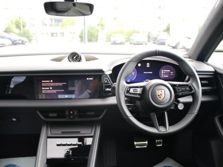 2026 Porsche Macan - photo 9