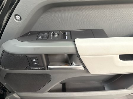 2026 Land Rover Defender - photo 31