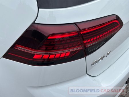 2018 Volkswagen Golf - photo 16