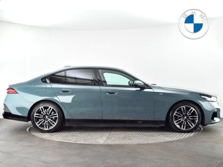 2025 BMW 5-Series - photo 22