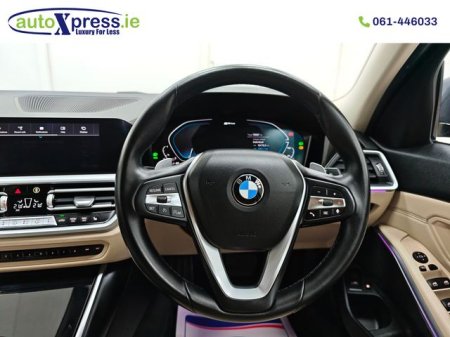 2021 BMW 3-Series - photo 18