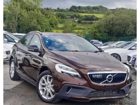 2016 Volvo V40 2.0L Diesel D4 MOMENTUM - Automatic (0977)