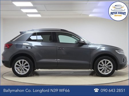 2024 Volkswagen T-Roc - photo 4