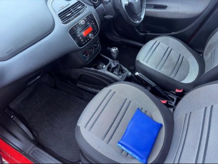 2012 Fiat Punto - photo 13