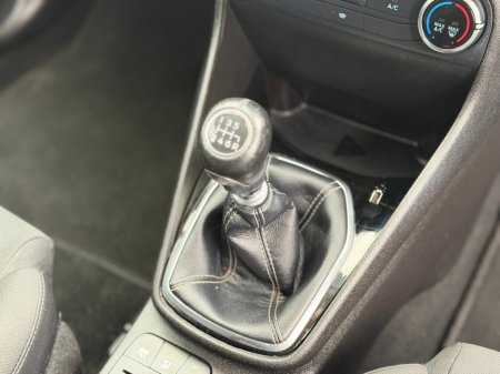 2020 Ford Fiesta - photo 12