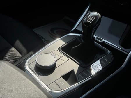2022 BMW 3-Series - photo 14