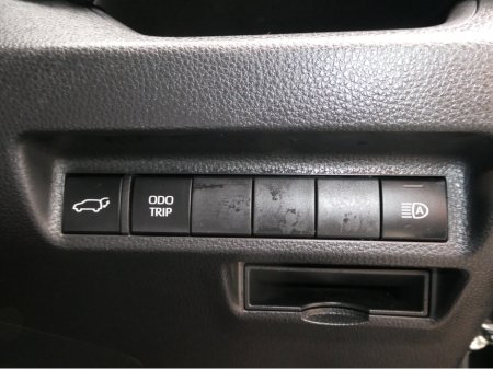 2025 Toyota RAV4 - photo 28