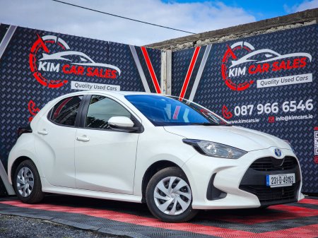 2023 Toyota Yaris Yaris Hybrid Luna