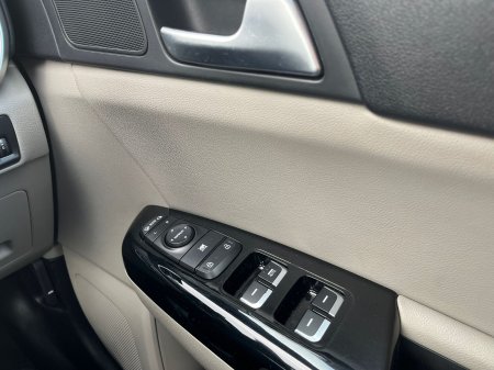 2020 Kia Sportage - photo 18