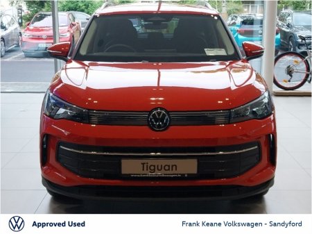 2027 Volkswagen Tiguan - photo 2