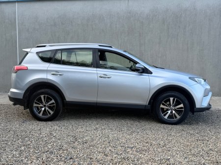 2016 Toyota RAV4 - photo 3