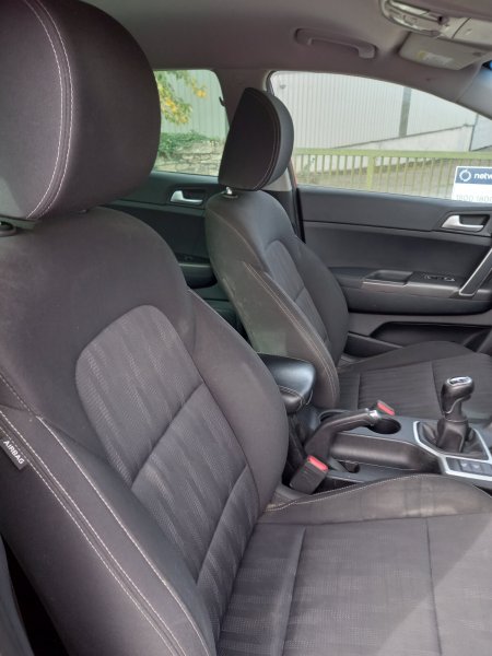 2021 Kia Sportage - photo 9