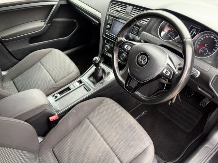 2018 Volkswagen Golf - photo 2