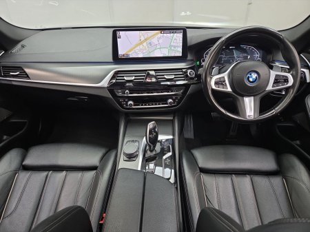 2023 BMW 5-Series - photo 3