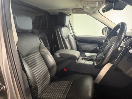 2023 Land Rover Discovery - photo 12