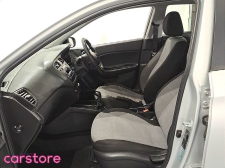 2016 Hyundai i20 - photo 12