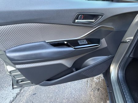 2020 Toyota C-HR - photo 18