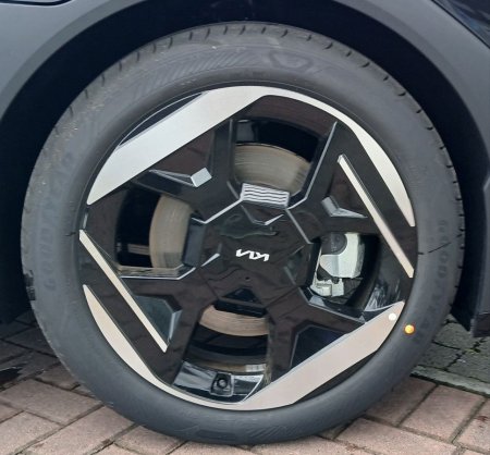 2027 Kia EV4 - photo 10