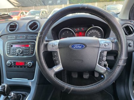2013 Ford Mondeo - photo 18