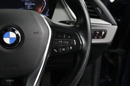 2022 BMW 1-Series - photo 18