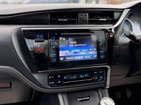 2017 Toyota Corolla - photo 26