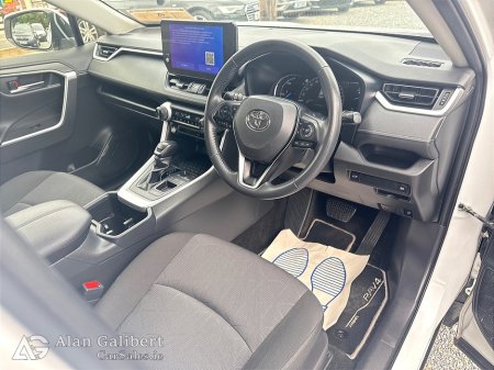 2024 Toyota RAV4 - photo 10