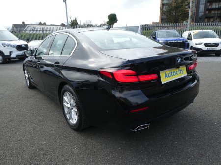 2023 BMW 5-Series - photo 3