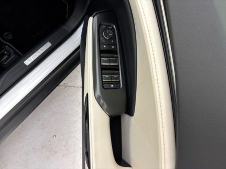 2026 Lexus LBX - photo 12