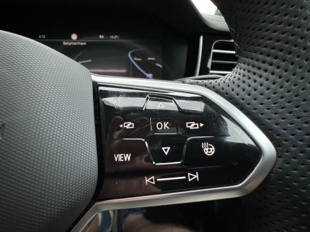 2024 Volkswagen Touareg - photo 33