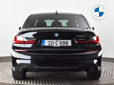 2022 BMW 3-Series - photo 14