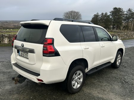 2021 Toyota Land Cruiser - photo 2