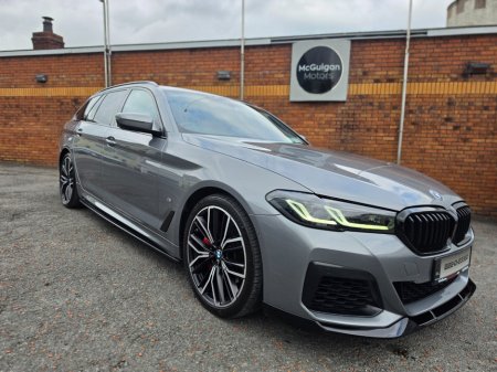 2022 BMW 5-Series - photo 2