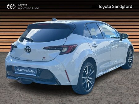 2025 Toyota Corolla - photo 2
