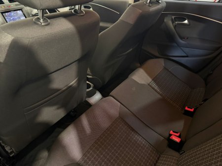2015 Volkswagen Polo - photo 15
