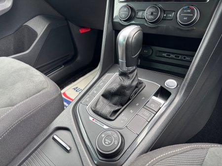 2019 Volkswagen Tiguan - photo 12