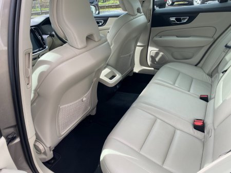 2019 Volvo V60 - photo 12